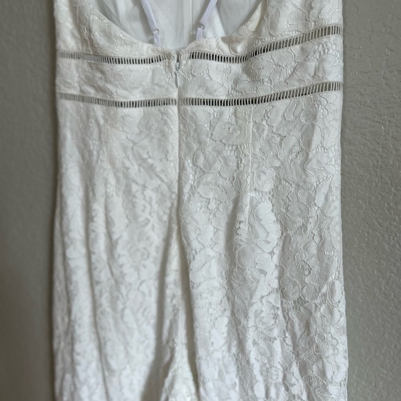 NWOT Embracing Romance Ivory Lace Backless Jumpsuit - Picture 6 of 8